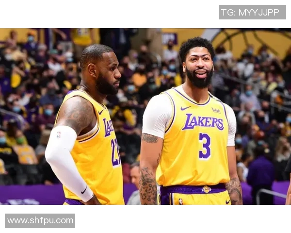 姚明的身高优势与篮球事业的辉煌成就探讨