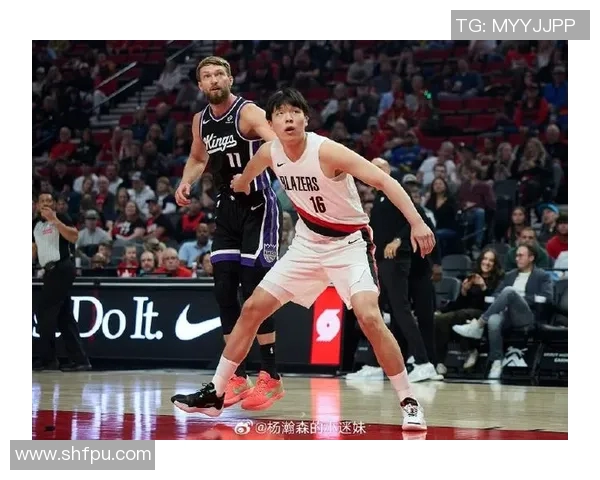 姚明与斯威夫特的篮球对决：跨界运动员的精彩碰撞与友谊之旅