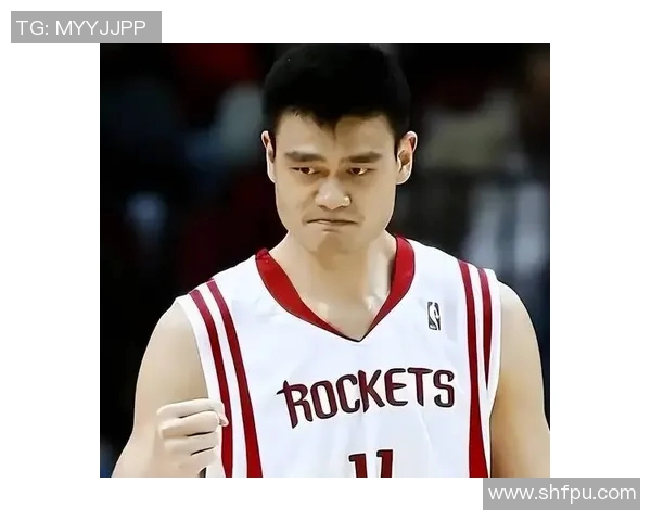 姚明在关键比赛中遭遇严重受伤对球队前景的影响与反思