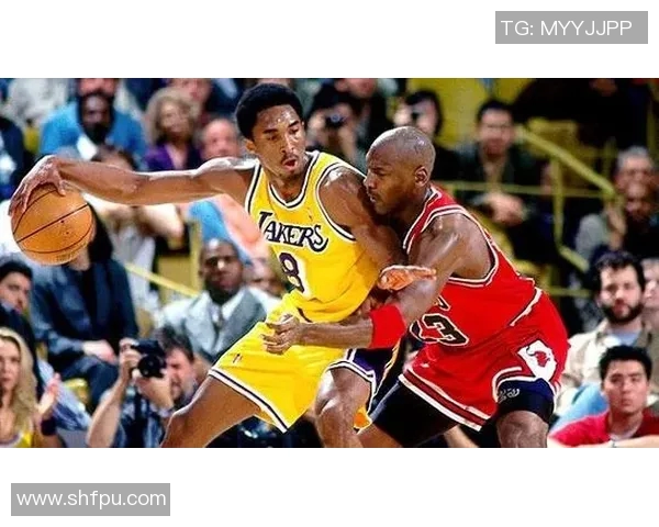 齐达内的传奇之路:从球场到教练的辉煌与独特人生轨迹 齐达内的传奇之路:从球场到教练的辉煌与独特人生轨迹