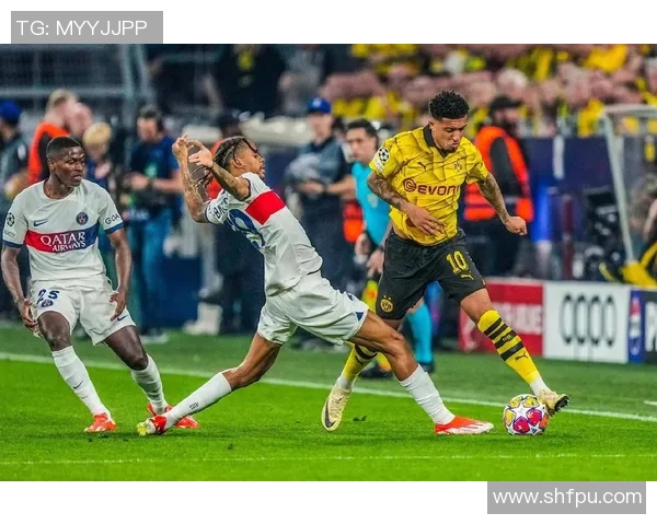 荷兰足球明星过人技巧精彩瞬间集锦与图片展示