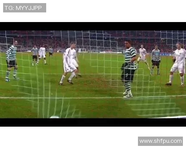 足球明星街头时尚大揭秘球场外的魅力与风采尽显