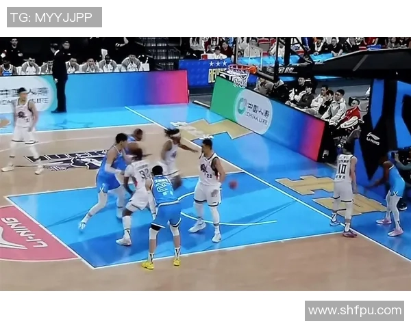 CBA精彩对决广东队迎战新疆队争夺季后赛席位的关键战役